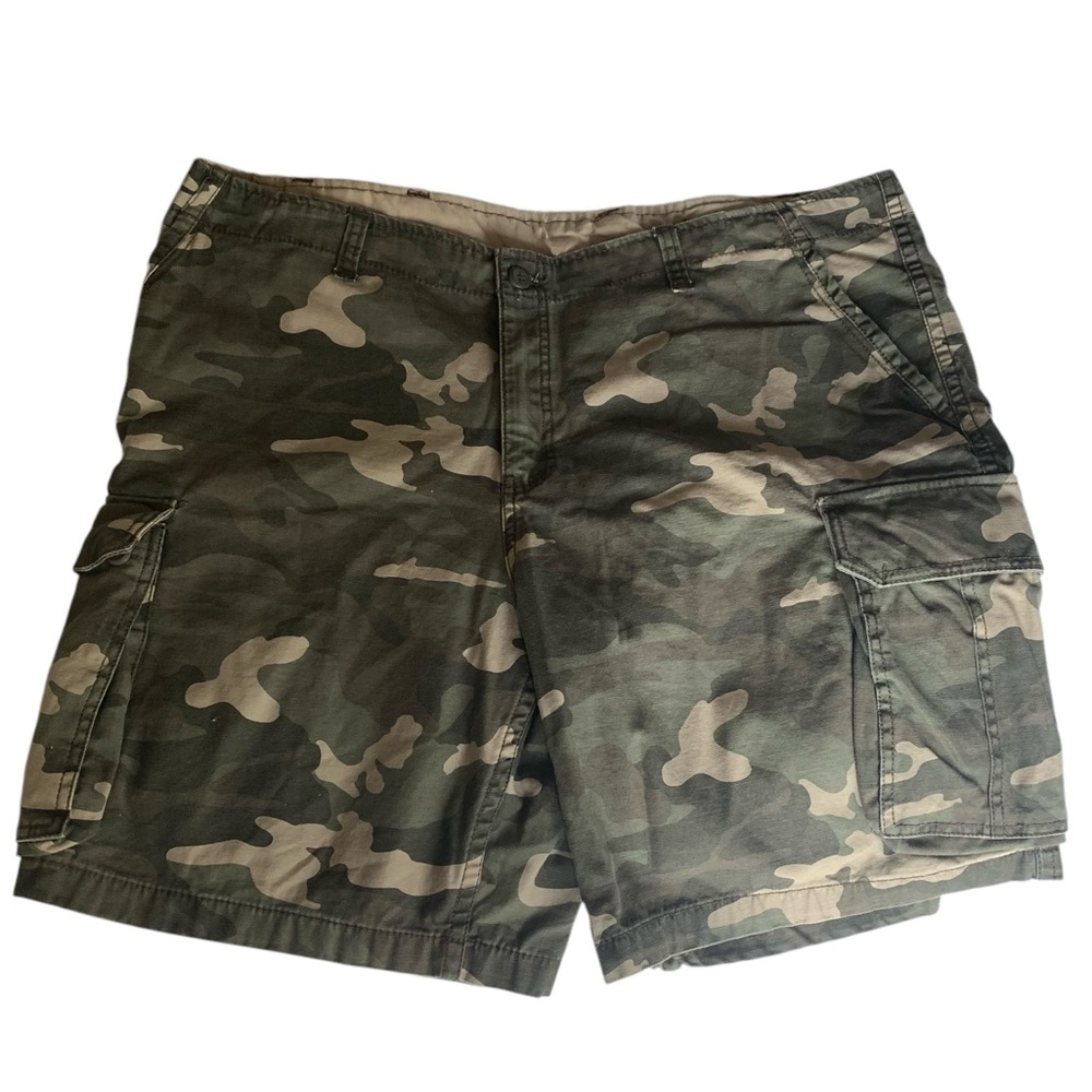 Faded Glory Men's Camouflage Cargo Shorts 
44 X 9 Camo Outdoors Hunting Big Tall